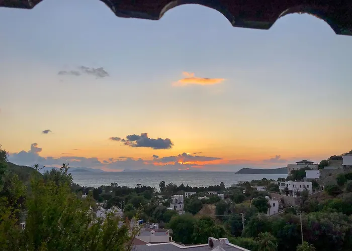 Sea Sunset View, Walk To The Σπίτι διακοπών *