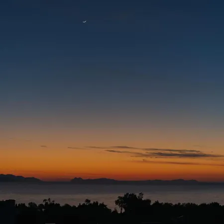 Sea Sunset View, Walk To The