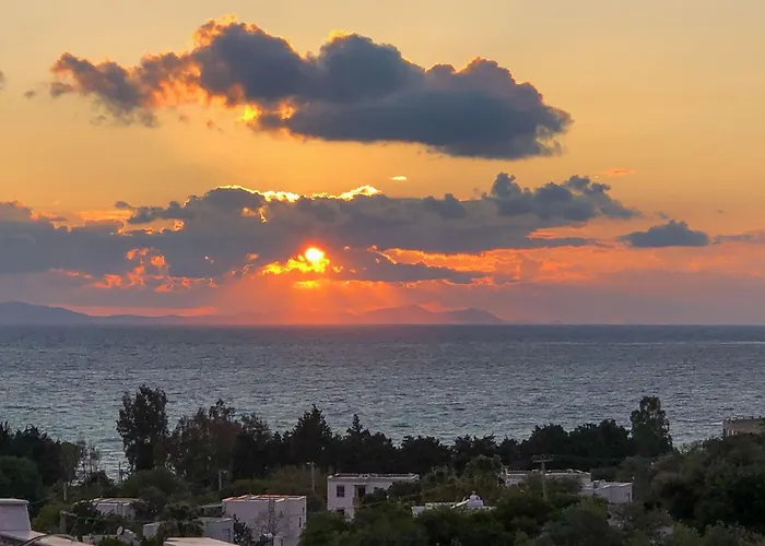 Sea Sunset View, Walk To The * Gümüşlük